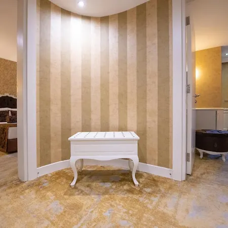 Hotel Deluxe 4*